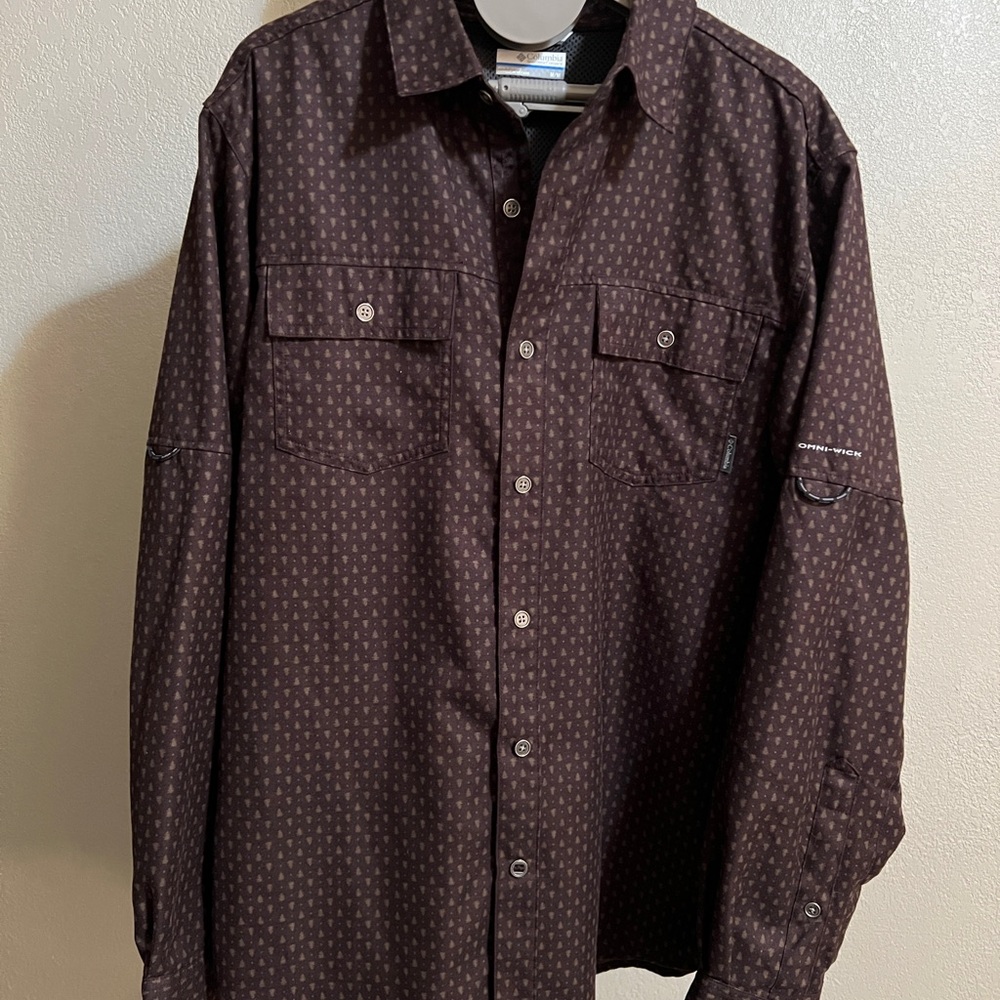 Brand New Columbia Men's Dark Brown Patterned Button Down Shirt